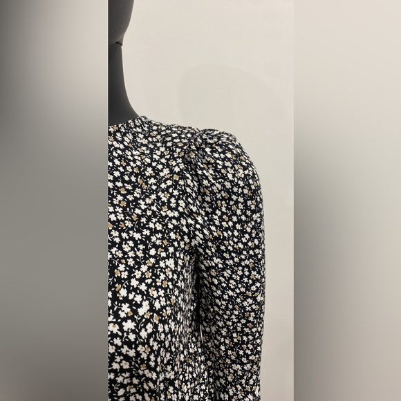 AFRM - open back top - Size XS - Picture 2 of 6